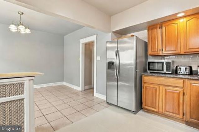 1998 N 52ND ST, Philadelphia, PA 19131