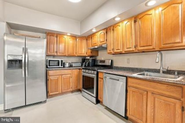 1998 N 52ND ST, Philadelphia, PA 19131