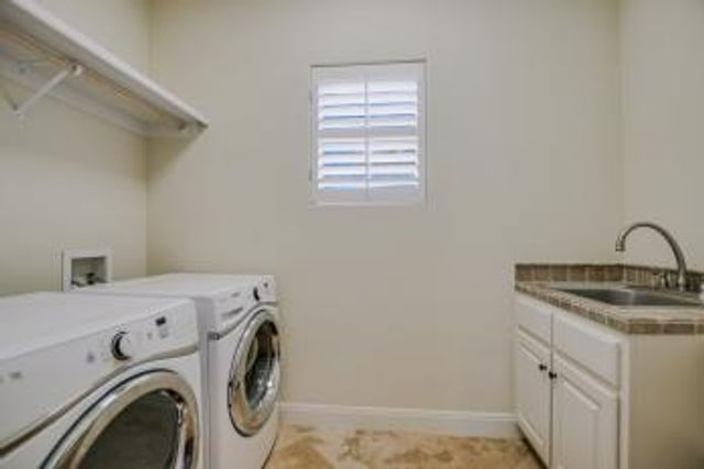 2401 Sailpoint DR, Spicewood, TX 78669