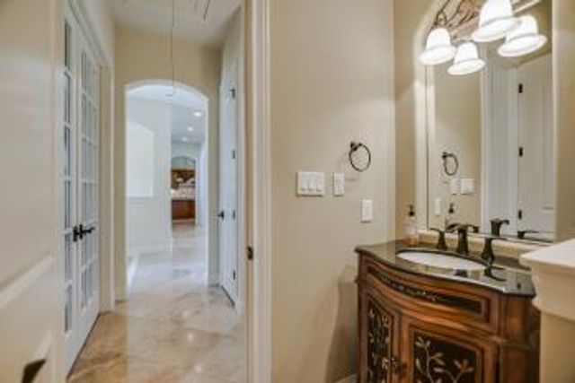 2401 Sailpoint DR, Spicewood, TX 78669