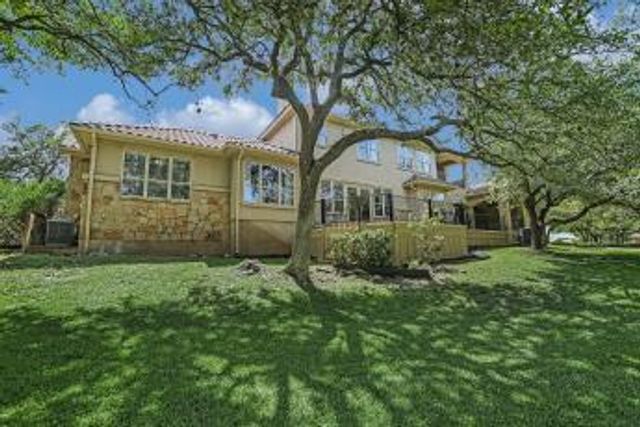 2401 Sailpoint DR, Spicewood, TX 78669