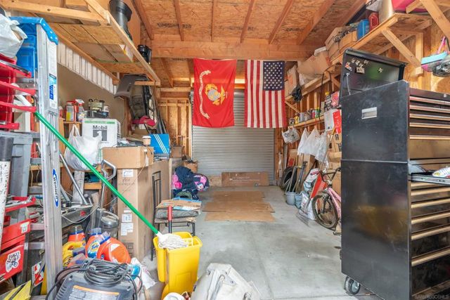 28587 Goetz Rd, Canyon Lake, CA 92587