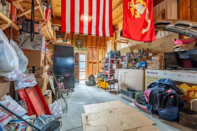 28587 Goetz Rd, Canyon Lake, CA 92587