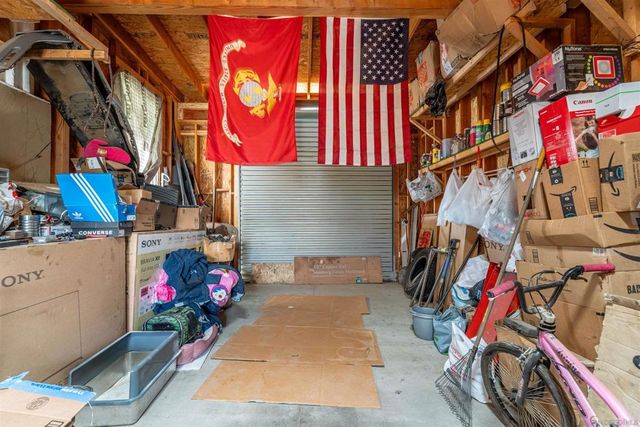 28587 Goetz Rd, Canyon Lake, CA 92587