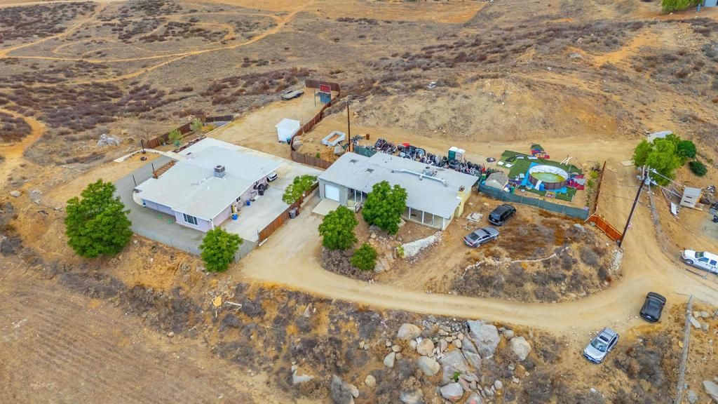 28587 Goetz Rd, Canyon Lake, CA 92587