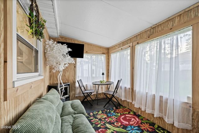 2525 Consaul Road, Schenectady, NY 12304