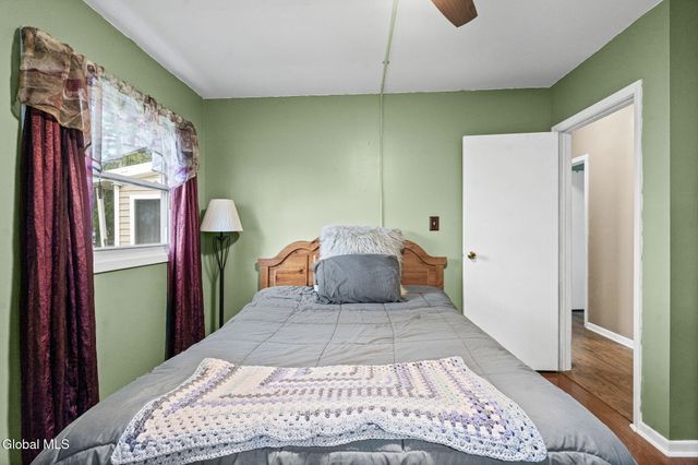 2525 Consaul Road, Schenectady, NY 12304