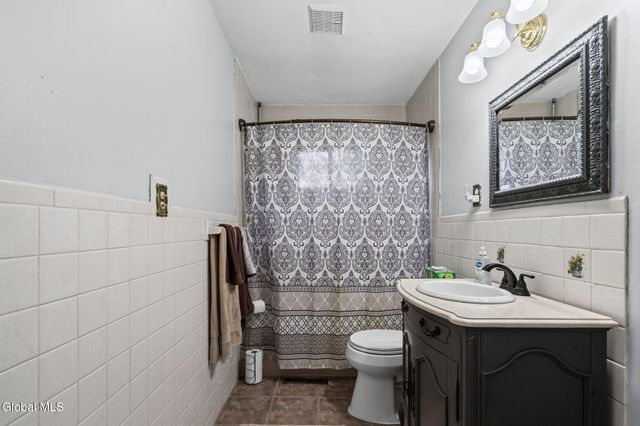 2525 Consaul Road, Schenectady, NY 12304