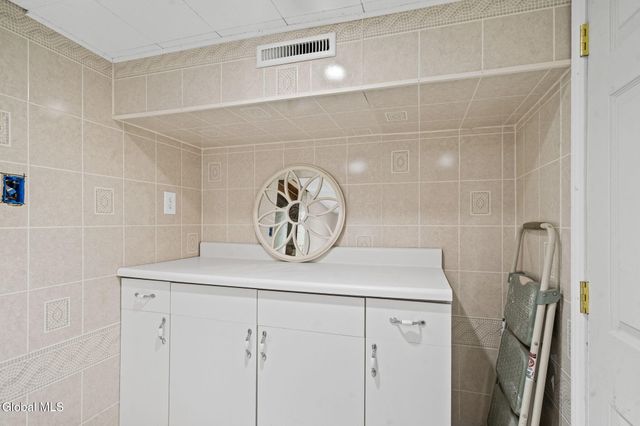 2525 Consaul Road, Schenectady, NY 12304