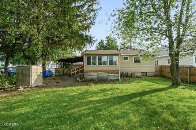 2525 Consaul Road, Schenectady, NY 12304
