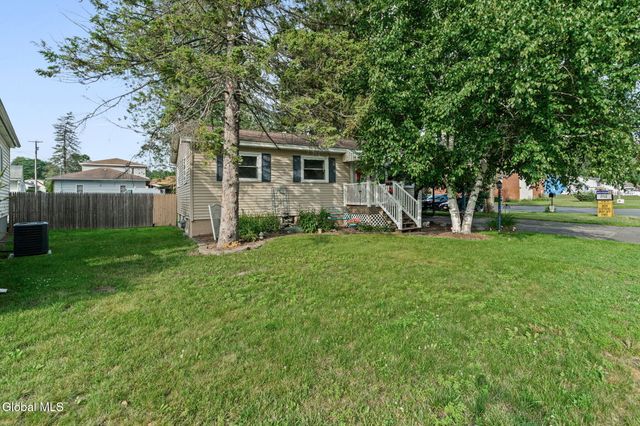 2525 Consaul Road, Schenectady, NY 12304