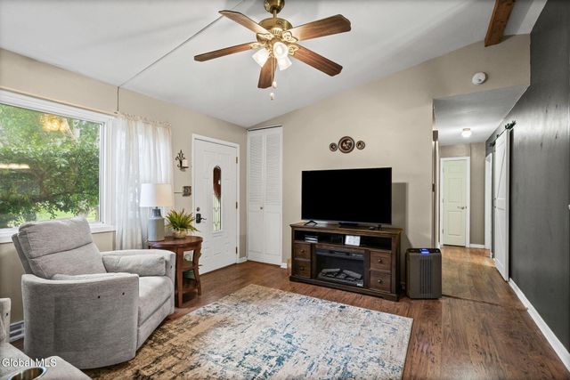 2525 Consaul Road, Schenectady, NY 12304