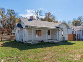 180 Harris Street, Waynesville, NC 28786