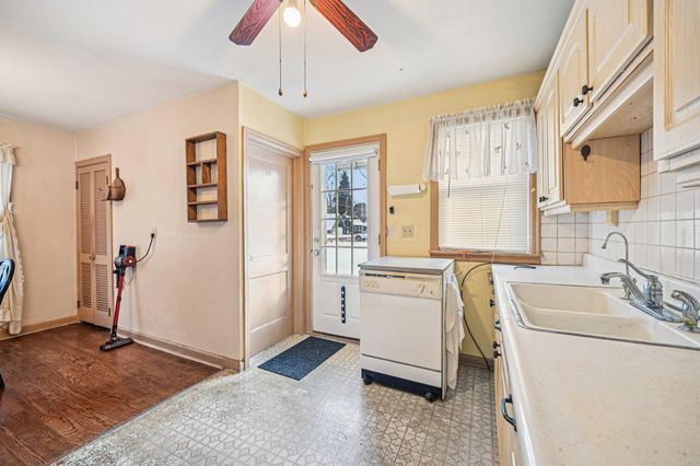 229 Greenfield Avenue, Newark, OH 43055