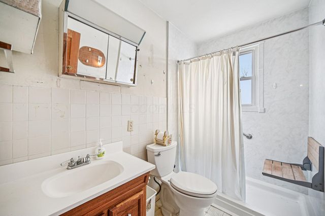 229 Greenfield Avenue, Newark, OH 43055