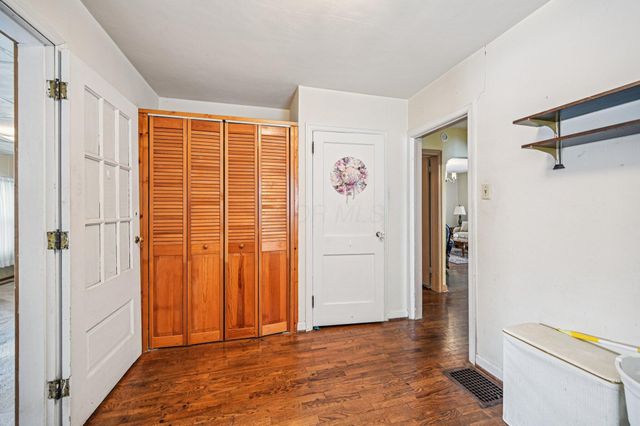 229 Greenfield Avenue, Newark, OH 43055