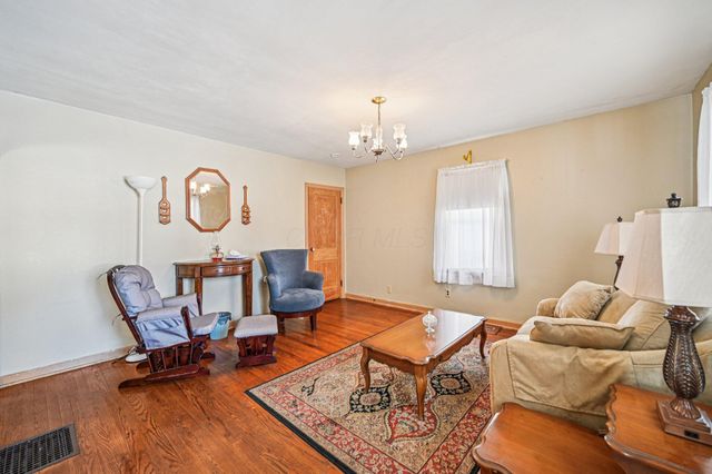 229 Greenfield Avenue, Newark, OH 43055