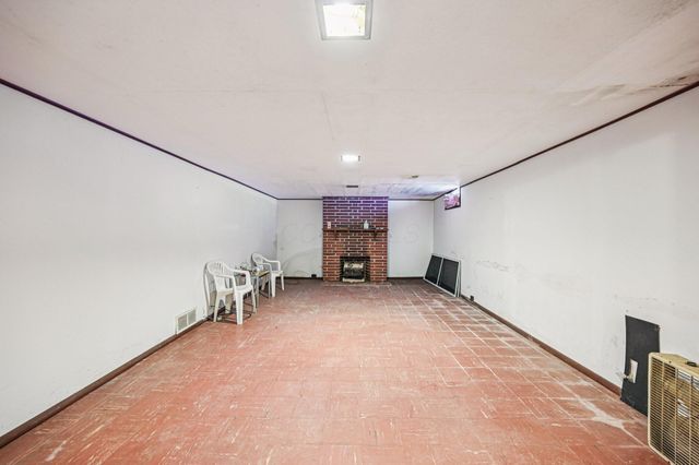 229 Greenfield Avenue, Newark, OH 43055