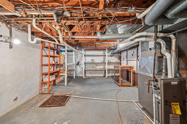 229 Greenfield Avenue, Newark, OH 43055