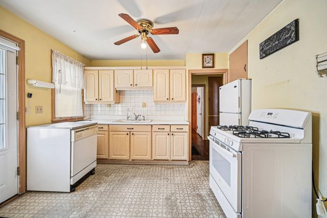 229 Greenfield Avenue, Newark, OH 43055