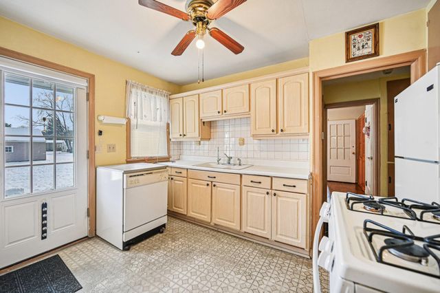 229 Greenfield Avenue, Newark, OH 43055