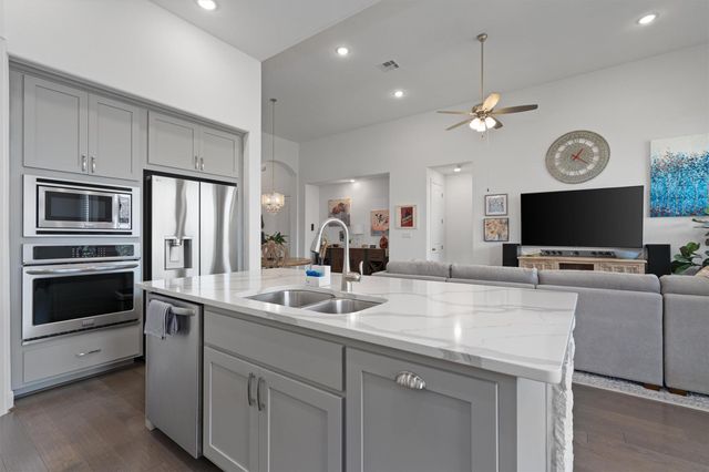 101 Permian LN, Liberty Hill, TX 78642