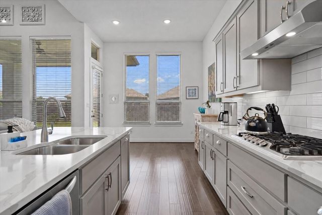101 Permian LN, Liberty Hill, TX 78642