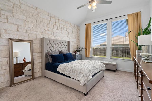 101 Permian LN, Liberty Hill, TX 78642