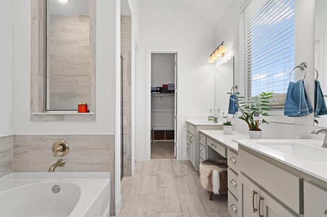 101 Permian LN, Liberty Hill, TX 78642