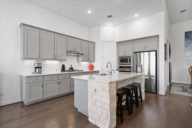 101 Permian LN, Liberty Hill, TX 78642