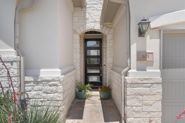 101 Permian LN, Liberty Hill, TX 78642