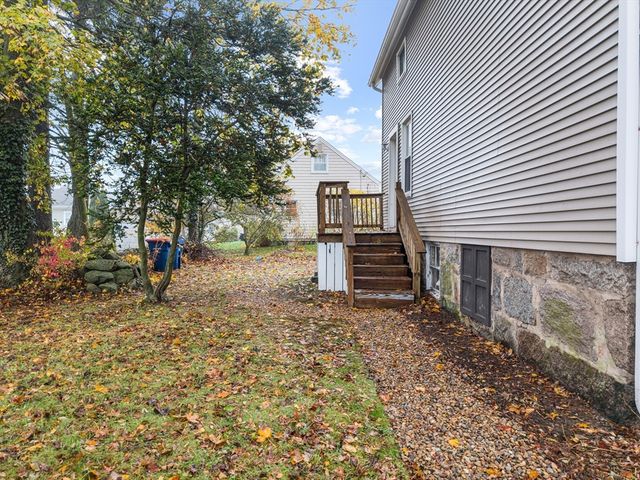 729 Allen St, New Bedford, MA 02740