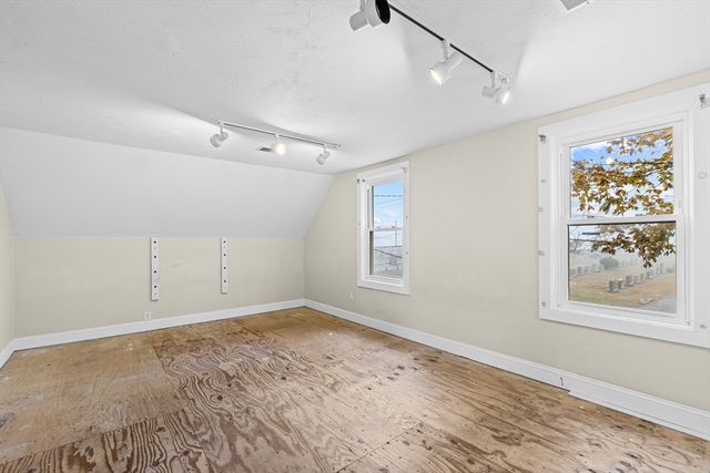 729 Allen St, New Bedford, MA 02740