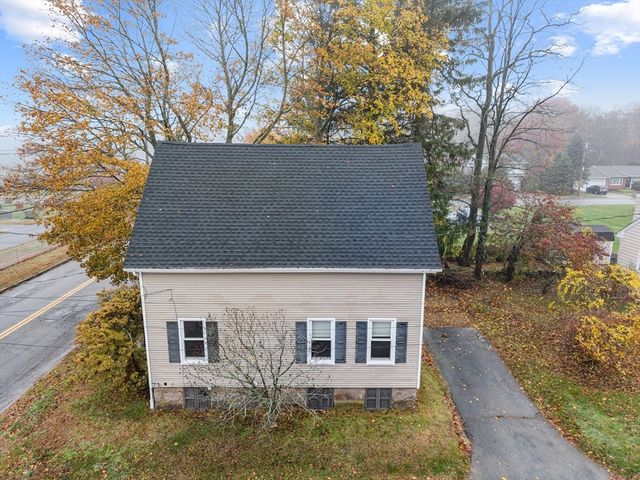 729 Allen St, New Bedford, MA 02740