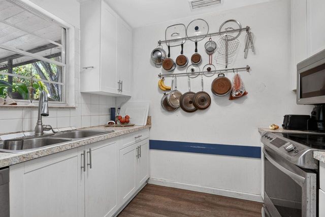 303 S DELAWARE Boulevard, Jupiter, FL 33458