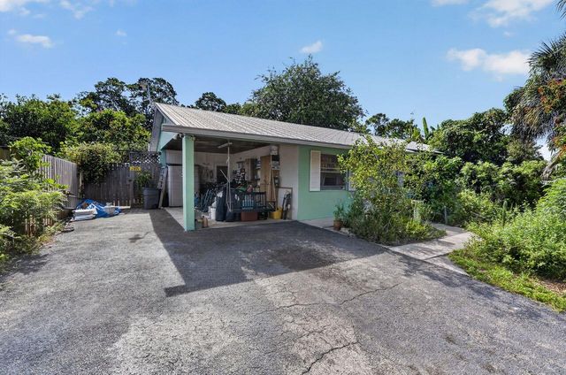303 S DELAWARE Boulevard, Jupiter, FL 33458