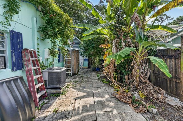 303 S DELAWARE Boulevard, Jupiter, FL 33458