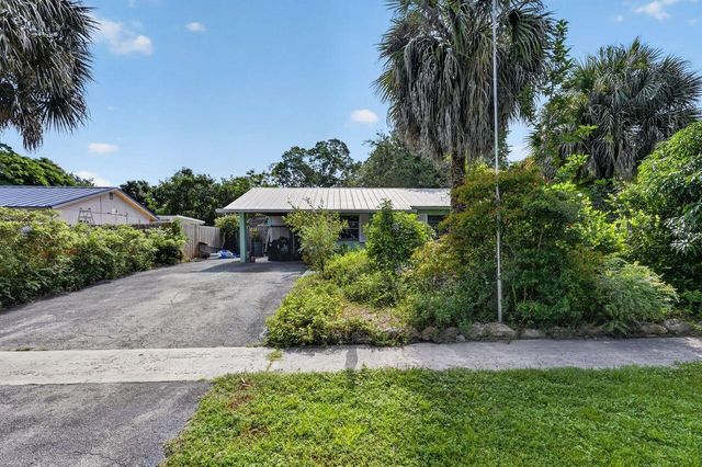 303 S DELAWARE Boulevard, Jupiter, FL 33458