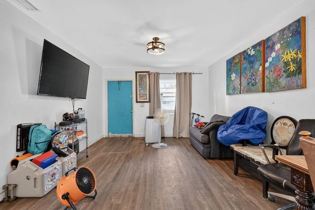 303 S DELAWARE Boulevard, Jupiter, FL 33458
