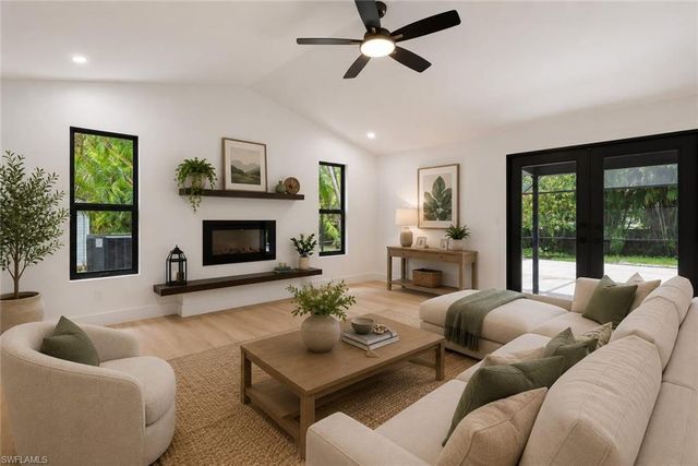 3691 Hyde Park CT, Fort Myers, FL 33908