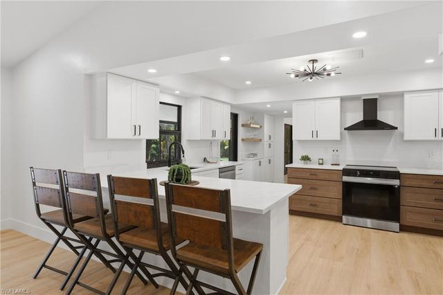 3691 Hyde Park CT, Fort Myers, FL 33908
