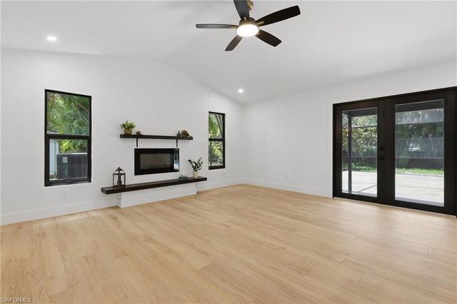 3691 Hyde Park CT, Fort Myers, FL 33908