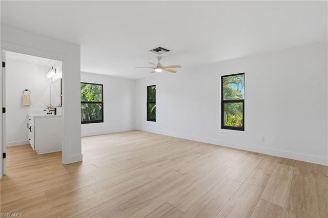 3691 Hyde Park CT, Fort Myers, FL 33908
