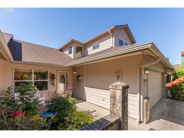 323 Ne FIRCREST Pl, Mc Minnville, OR 97128