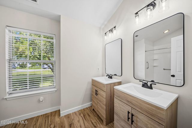 2704 Manor Court, Wilmington, NC 28405