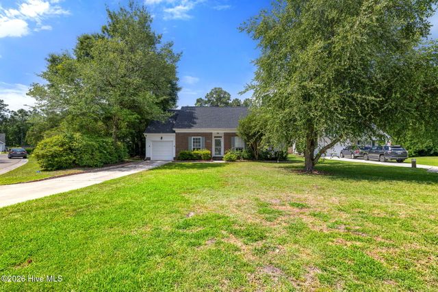 2704 Manor Court, Wilmington, NC 28405