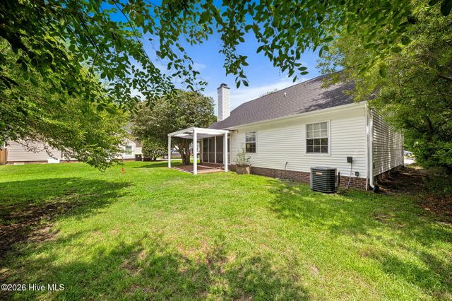 2704 Manor Court, Wilmington, NC 28405