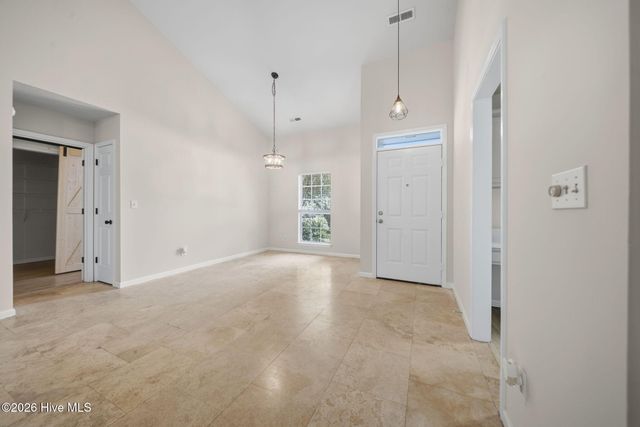 2704 Manor Court, Wilmington, NC 28405