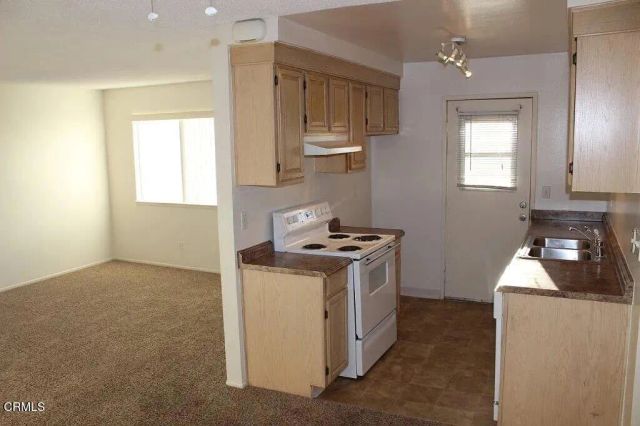 1237 Saratoga Avenue, Ventura, CA 93003