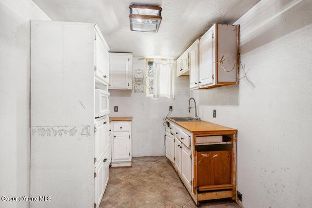 930 Moon Gulch Rd, Kellogg, ID 83837